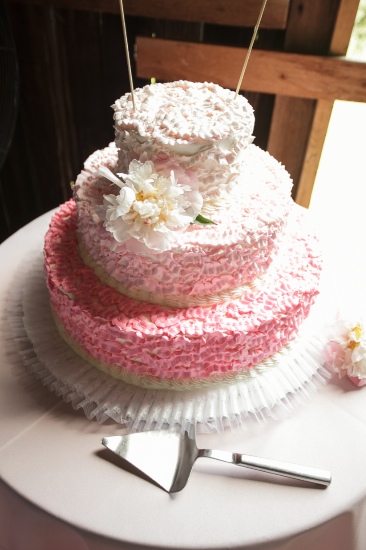 romantic-barn-wedding