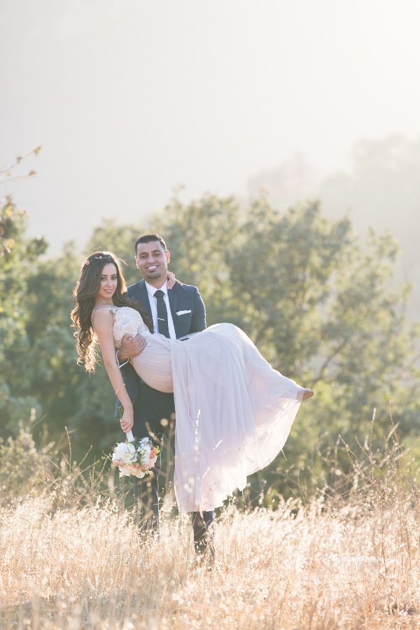romantic-engagement-outfits