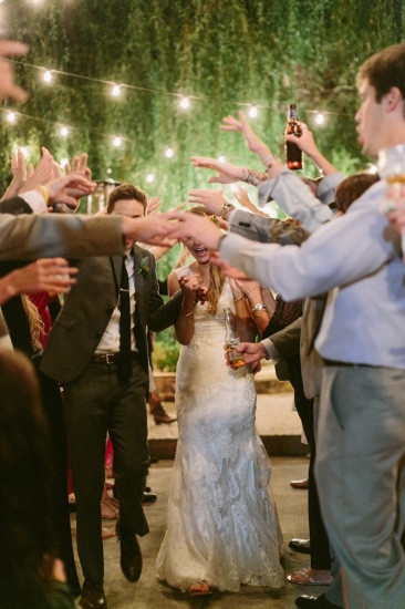 rustic-and-charming-chapel-wedding