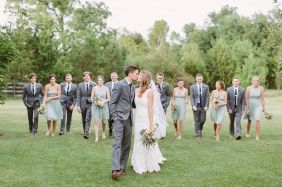 rustic-and-charming-chapel-wedding