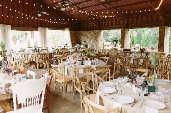 rustic-and-charming-chapel-wedding