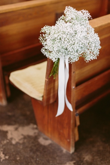 rustic-and-charming-chapel-wedding