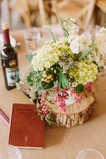 rustic-and-charming-chapel-wedding