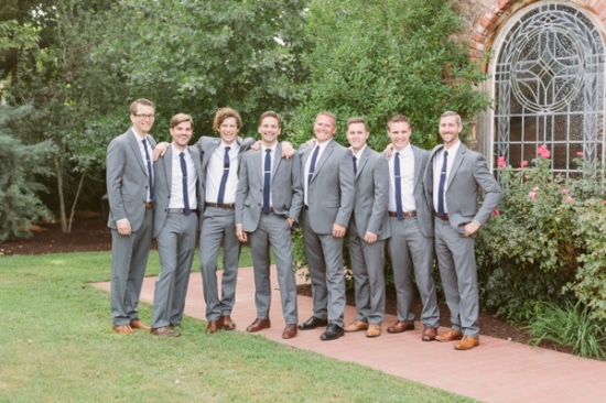 rustic-and-charming-chapel-wedding