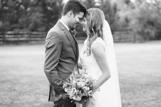 rustic-and-charming-chapel-wedding