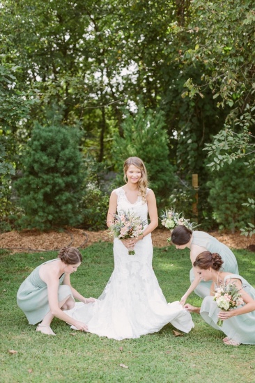 rustic-and-charming-chapel-wedding
