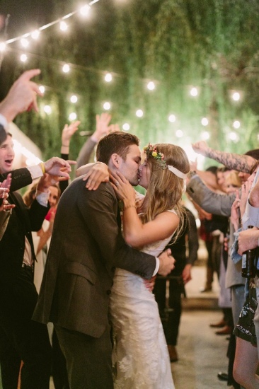 rustic-and-charming-chapel-wedding