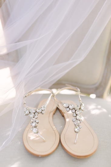 rustic-and-charming-chapel-wedding