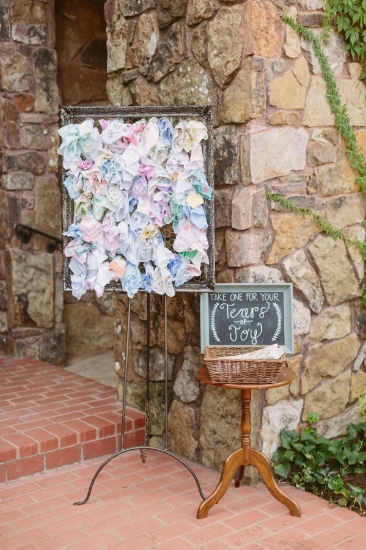 rustic-and-charming-chapel-wedding