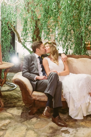 rustic-and-charming-chapel-wedding