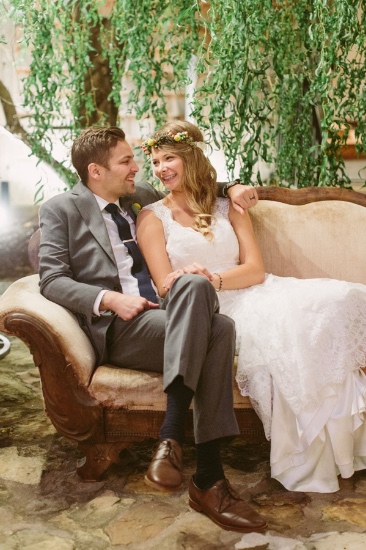rustic-and-charming-chapel-wedding
