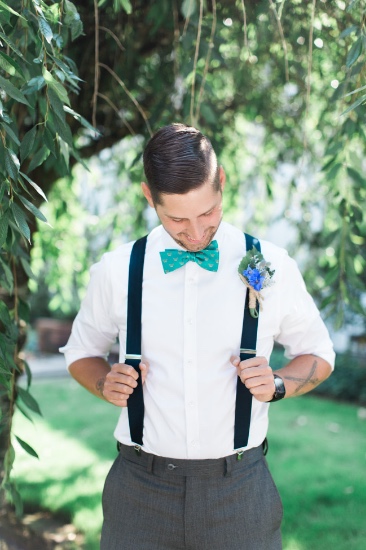 rustic-blue-and-white-wedding