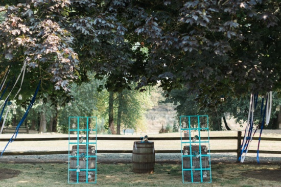 rustic-blue-and-white-wedding
