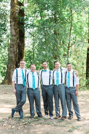 rustic-blue-and-white-wedding