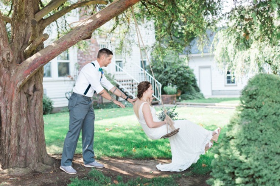 rustic-blue-and-white-wedding