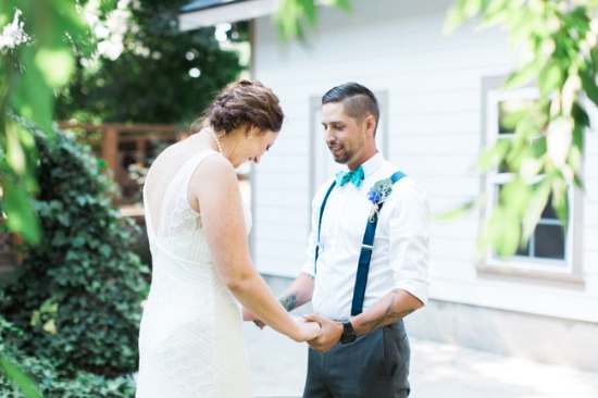 rustic-blue-and-white-wedding