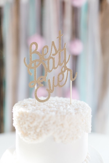rustic-mint-and-gold-wedding