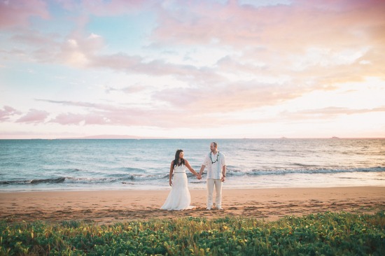 shades-of-white-wedding-in-hawaii