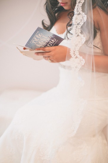 shades-of-white-wedding-in-hawaii