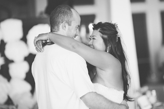 shades-of-white-wedding-in-hawaii