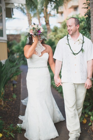 shades-of-white-wedding-in-hawaii