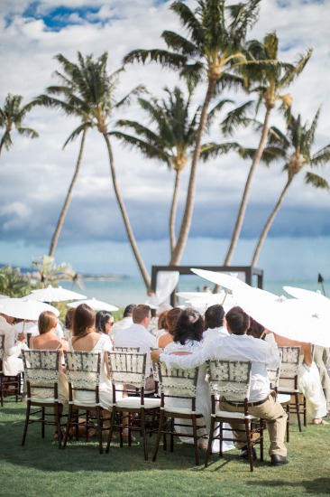 shades-of-white-wedding-in-hawaii