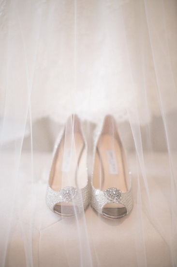 shades-of-white-wedding-in-hawaii