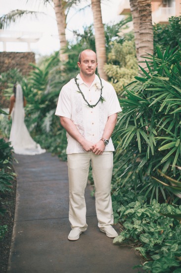 shades-of-white-wedding-in-hawaii