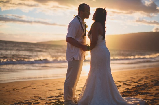 shades-of-white-wedding-in-hawaii