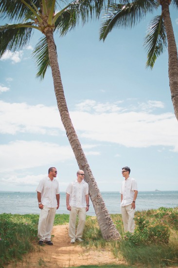 shades-of-white-wedding-in-hawaii