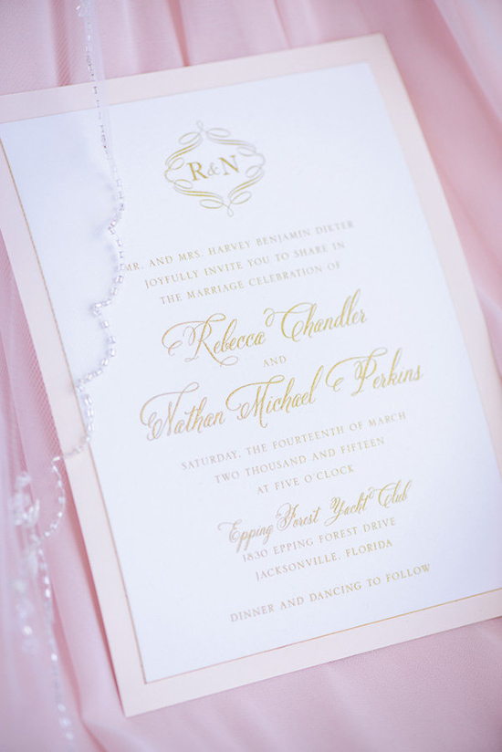 gold and white wedding invite @weddingchicks