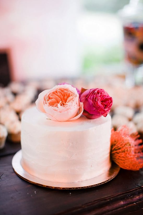 simple rose topped cake @weddingchicks