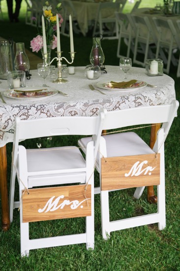 sweet-intimate-outdoor-wedding