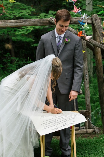 sweet-intimate-outdoor-wedding