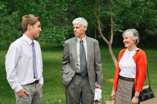sweet-intimate-outdoor-wedding