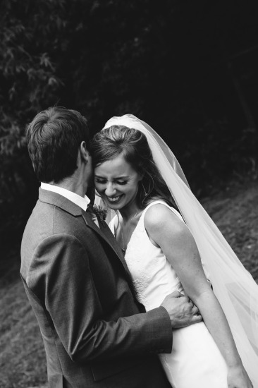 sweet-intimate-outdoor-wedding