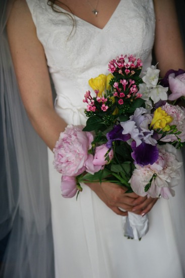 sweet-intimate-outdoor-wedding