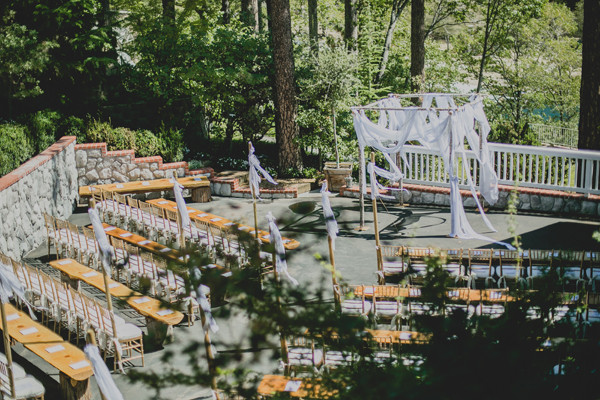 white-and-gold-glam-wedding