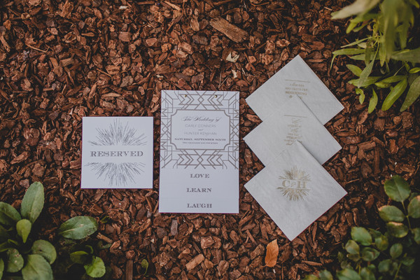 white-and-gold-glam-wedding