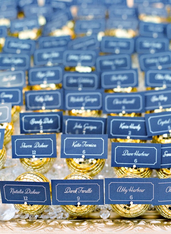 white-gold-and-navy-glam-wedding