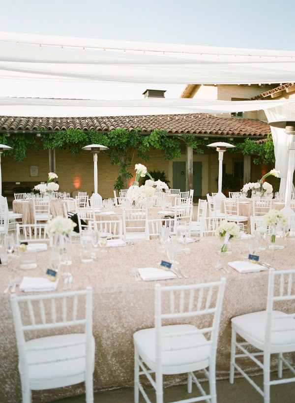 white-gold-and-navy-glam-wedding