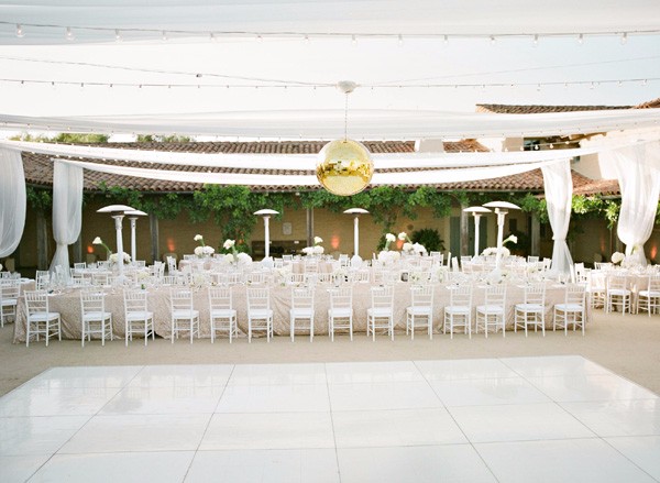 white-gold-and-navy-glam-wedding