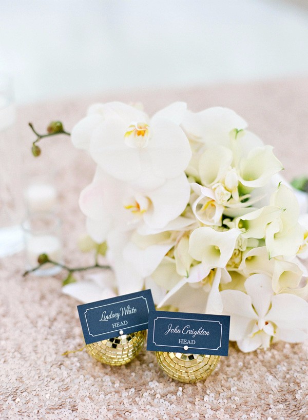 white-gold-and-navy-glam-wedding
