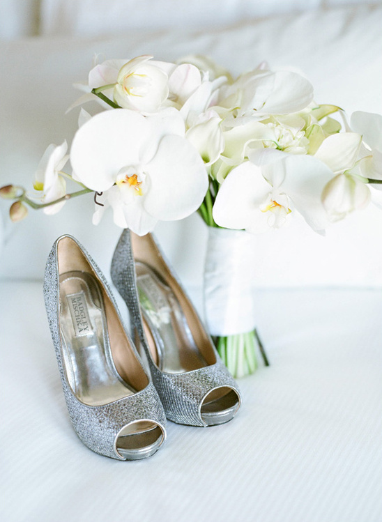 silver Badgley Mischka shoes @weddingshoes