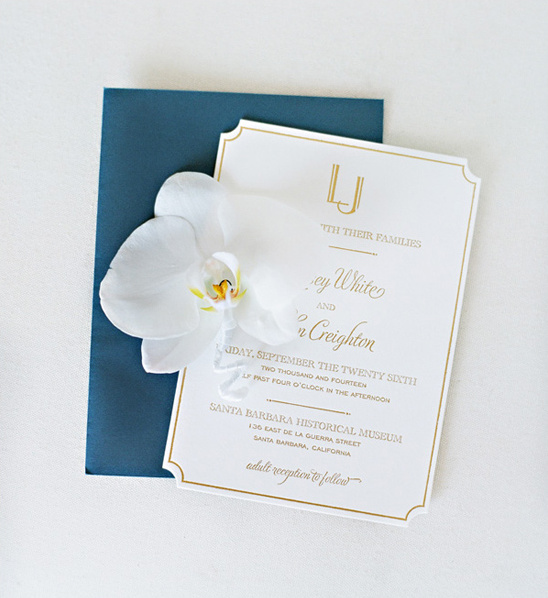 classic gold embossed wedding invitations @weddingchicks