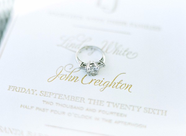 white-gold-and-navy-glam-wedding