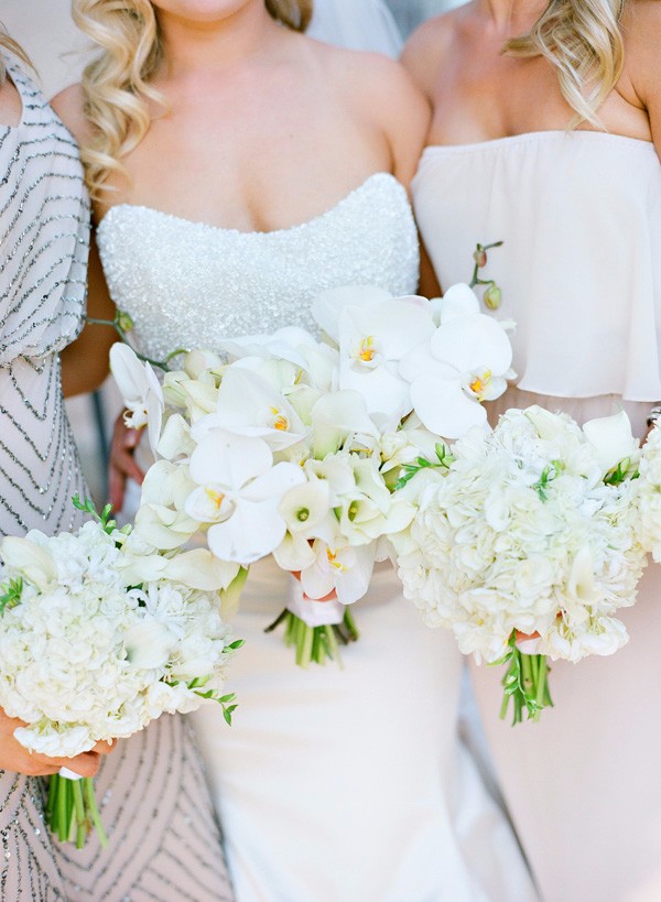 white-gold-and-navy-glam-wedding