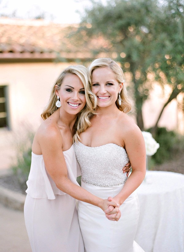 white-gold-and-navy-glam-wedding