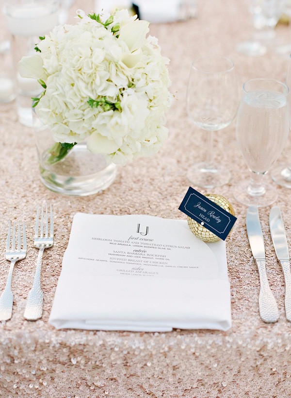 white-gold-and-navy-glam-wedding