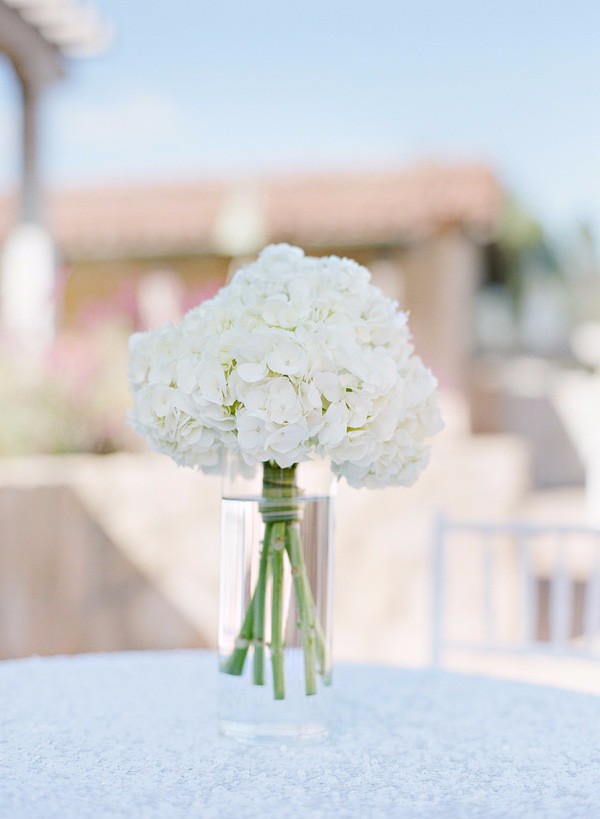 white-gold-and-navy-glam-wedding
